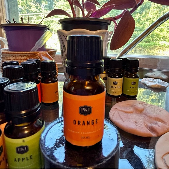 NEW Bundle of four 10 ml fragrance oils from P&J Trading - Picture 3 of 11